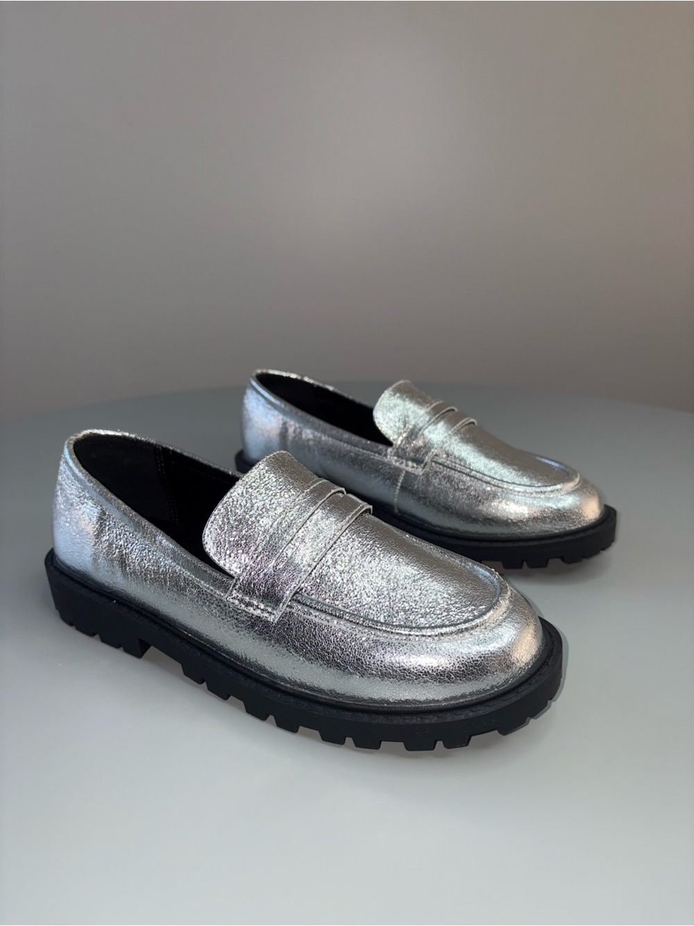 Nordstrom Women’s Metallic Silver Penny Loafers-Lug Sole Size 5M.(NWOB)